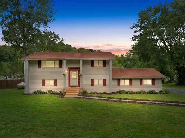 5640 Red Bird Ln, House Springs, MO 63051