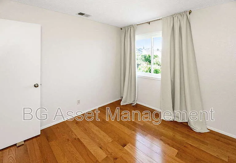 2726 Garrity Ct — Photo 21