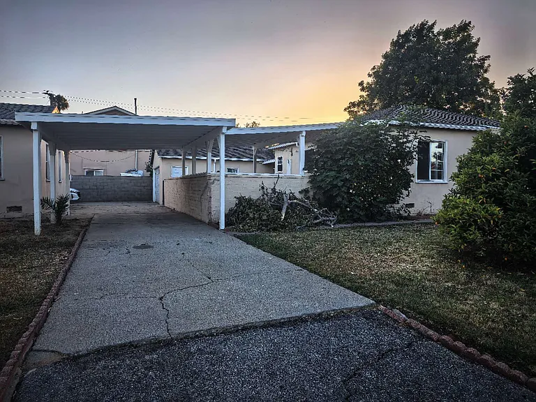 4809 Fiesta Ave — Photo 24