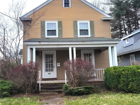 15 Brookline Dr, Utica, NY 13501