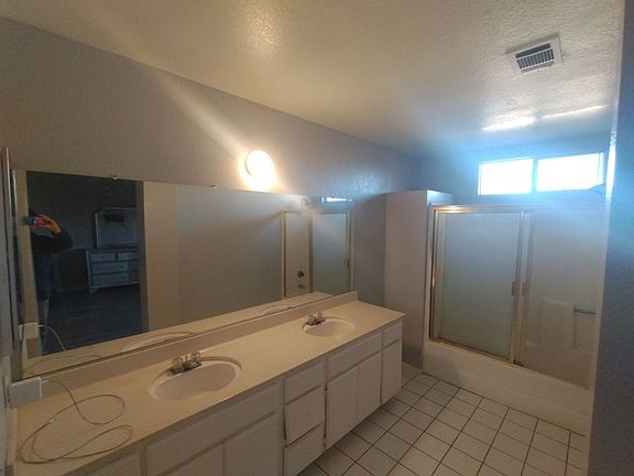 3rd image of 16340 Starview St