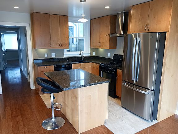 2nd image of 4666 19th St #4666