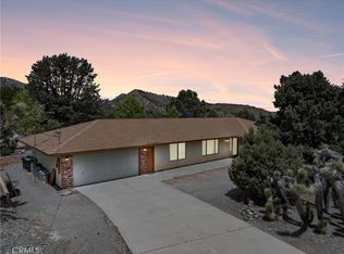 7370 Scrub Oak Dr, Wrightwood, CA 92397