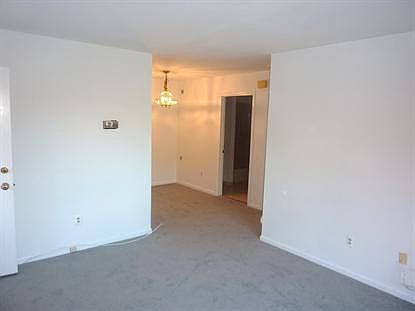 4th image of 150 Stonyridge Dr
