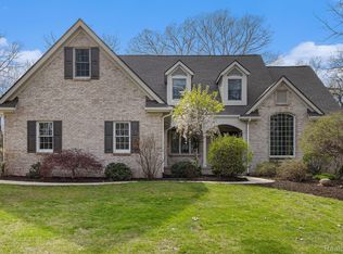 9080 Moonlight Bay, Pinckney, MI 48169