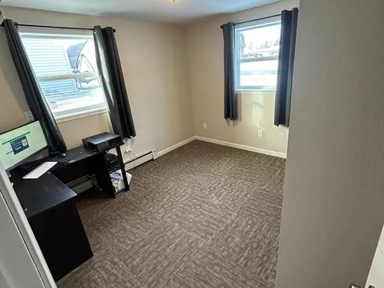 437 7th Ave E #2 — Photo 4