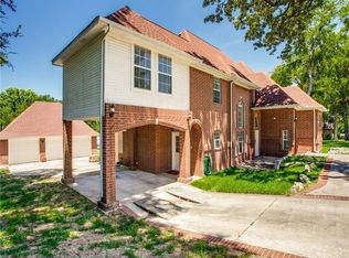 1910 Rock Creek Dr, Grand Prairie, TX 75050