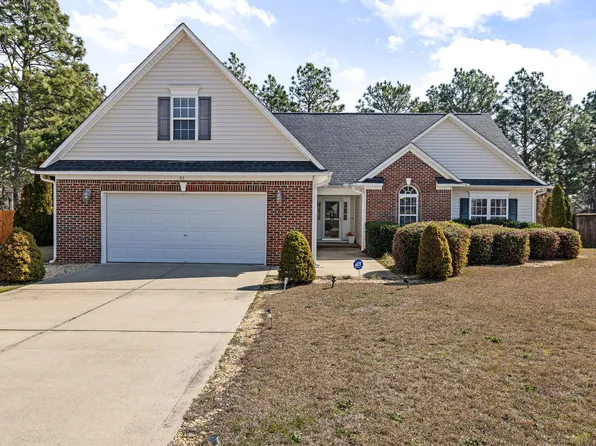 91 Breezewood Dr, Lillington, NC 27546