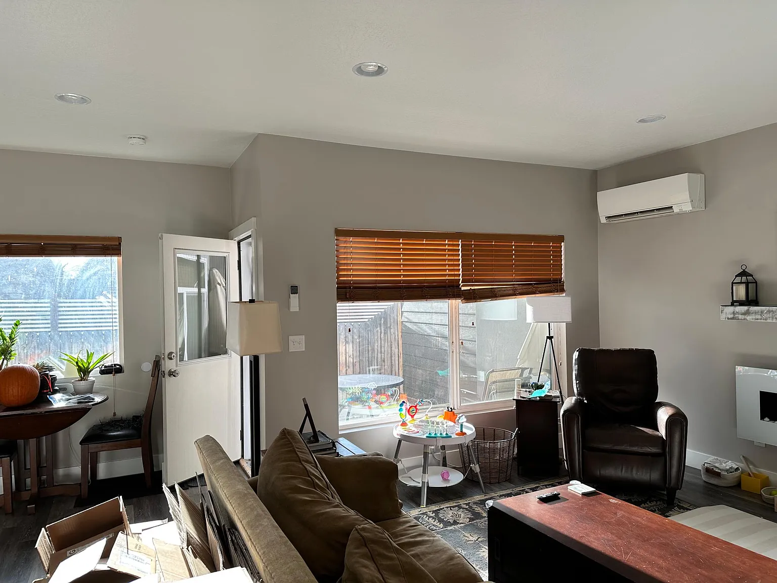3 bed, 2.5 bath, 1700 sqft, $2,995 — Photo 3