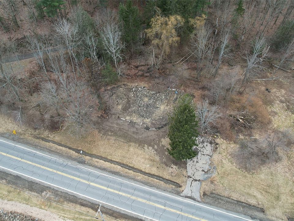 2nd image of 330 Park Ave