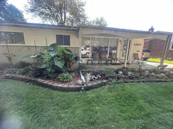 29901 Champine St, Saint Clair Shores, MI 48082