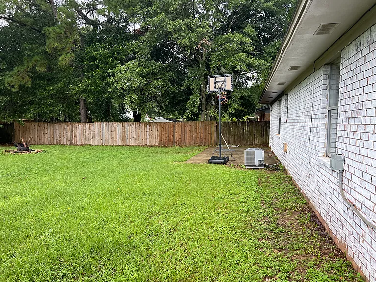 6201 Frank Reeder Rd — Photo 9