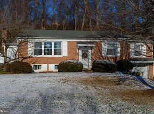 220 Bethel Dr, Lancaster, PA 17601