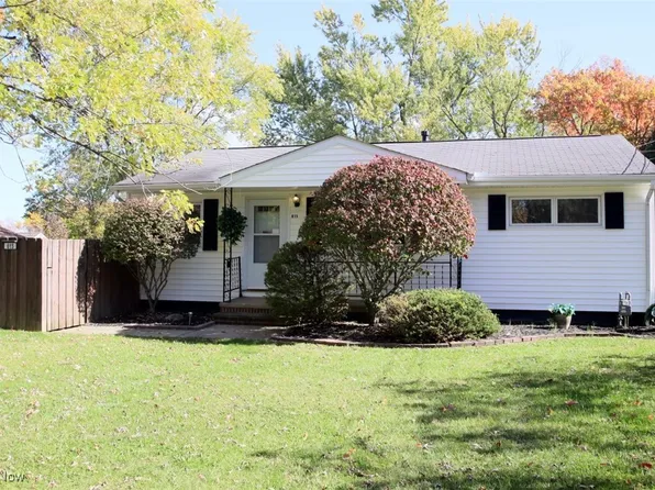 615 West Dr, Brunswick, OH 44212