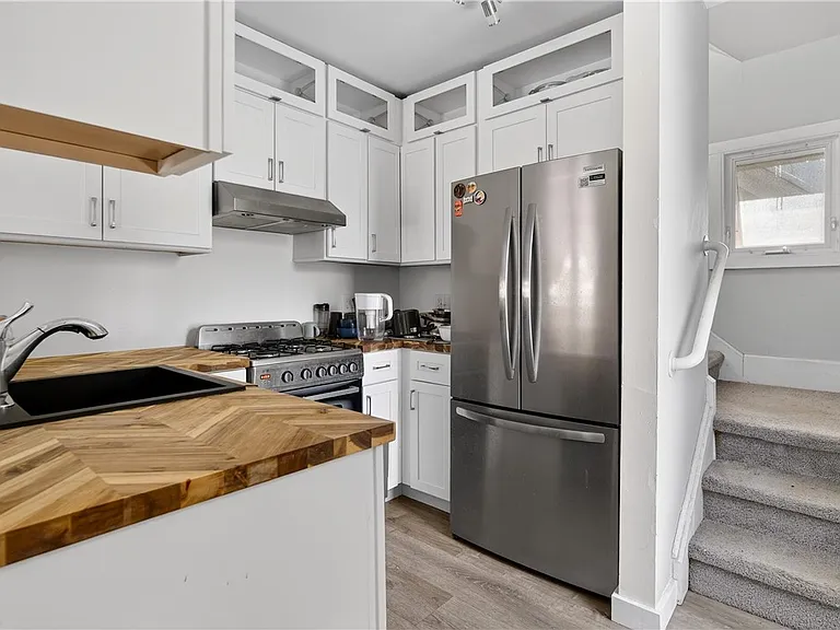 303 Cornell St #B — Photo 8