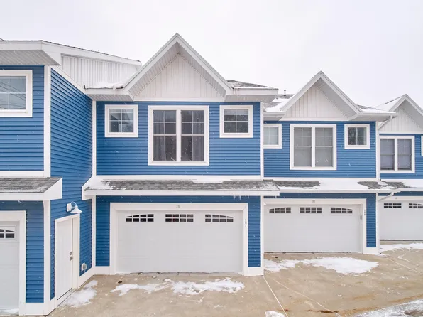 201 Joslin Cove Dr, Manistee, MI 49660