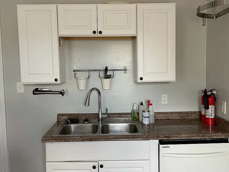 18 Andrews St #2 — Photo 12