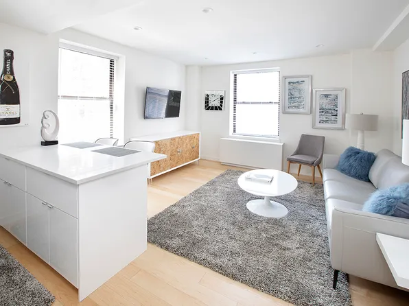 150 West 51st Street image 1 of 9