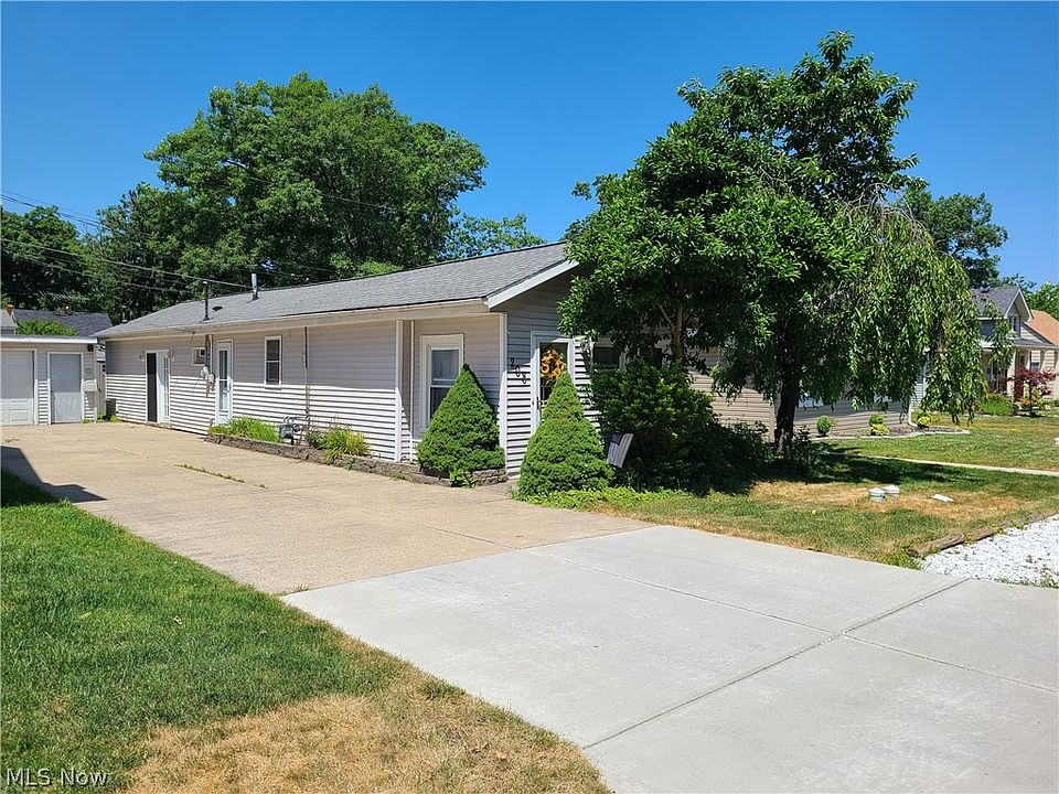 1st image of 208 Lakewood Dr