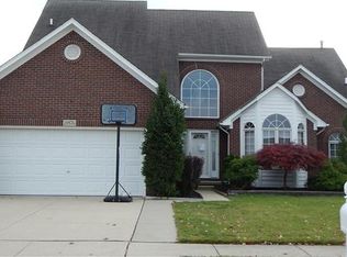 21876 Chrome Bolt Dr, Macomb, MI 48044