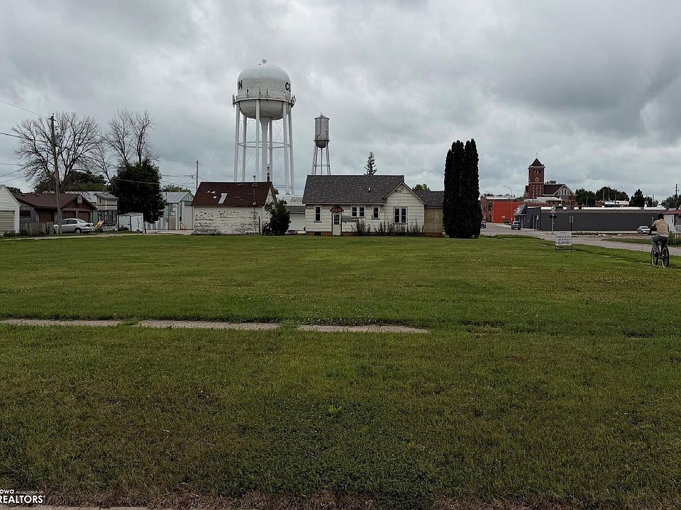 1st image of 410 S Main St