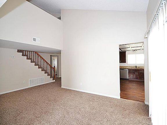 5th image of 2841 San Luis Dr