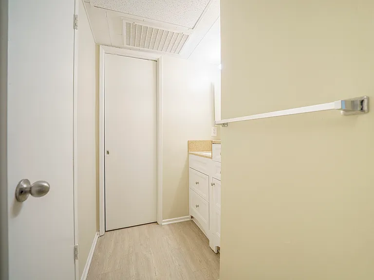 2bedrooms unit's hallway vanity sink