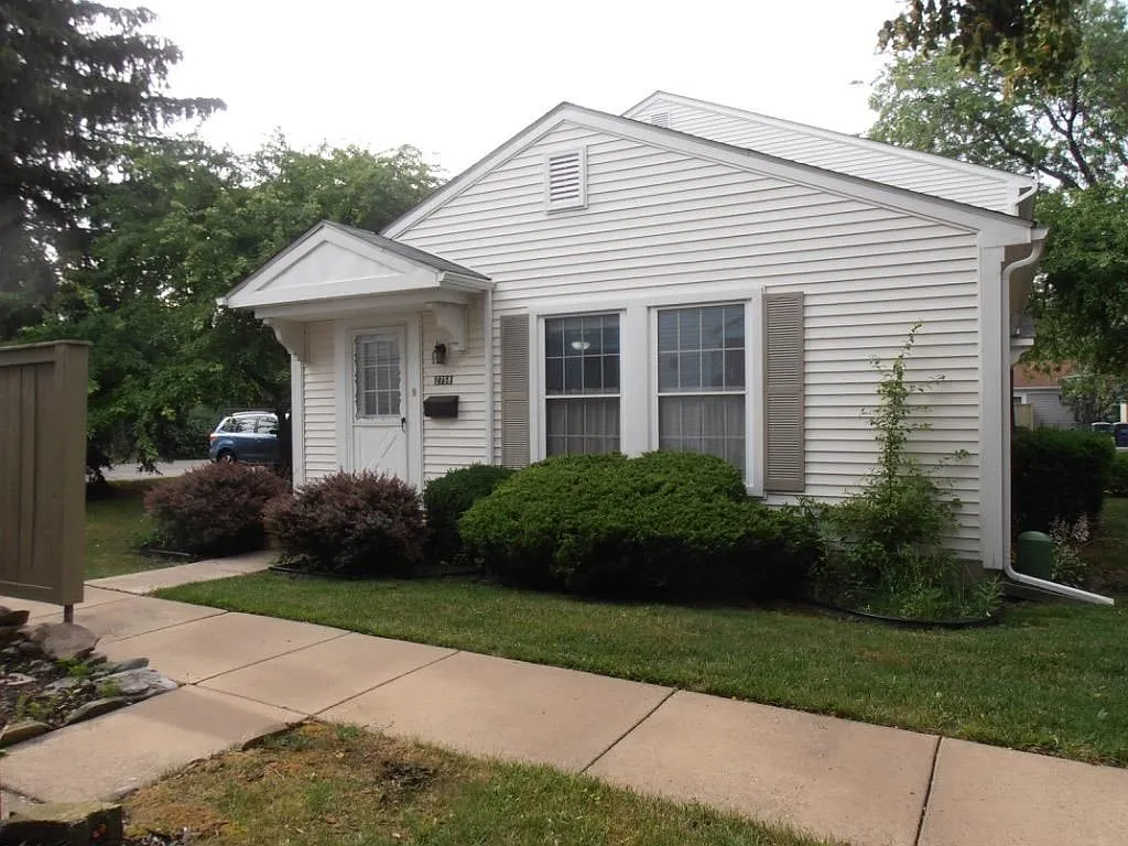 2758 Glenbridge Ct photo 1