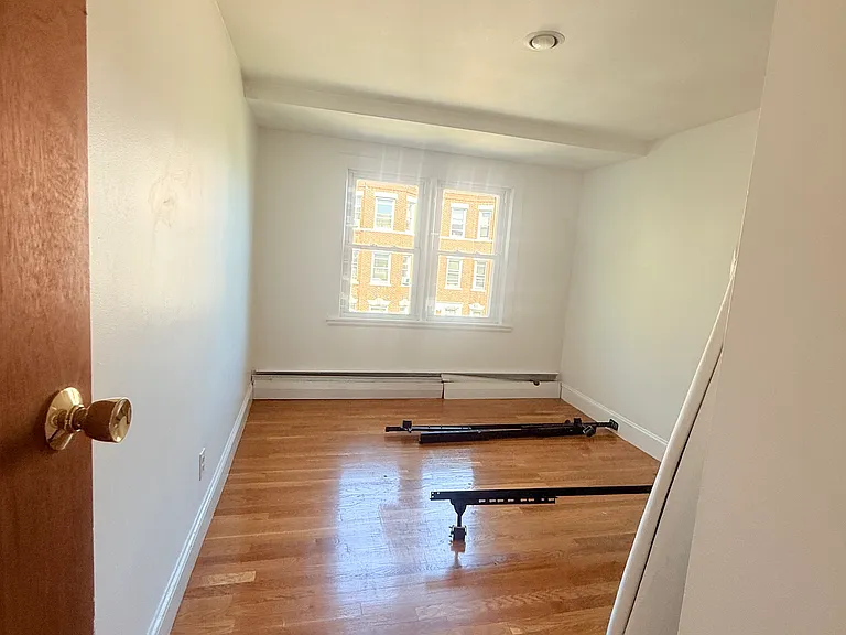 278 Harvard St #10 — Photo 1
