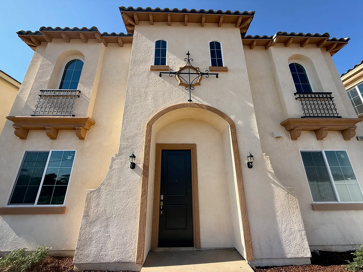 Building Photo - 13567 Magnolia Way