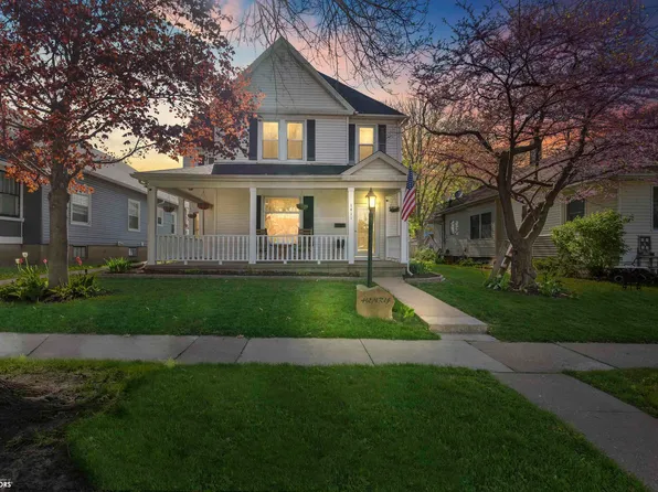1411 N 7th St, Burlington, IA 52601