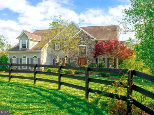 16961 Heather Knolls Pl, Hamilton, VA 20158