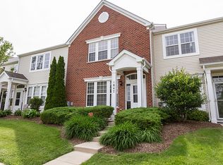 1847 Havens Dr, Woodstock, IL 60098