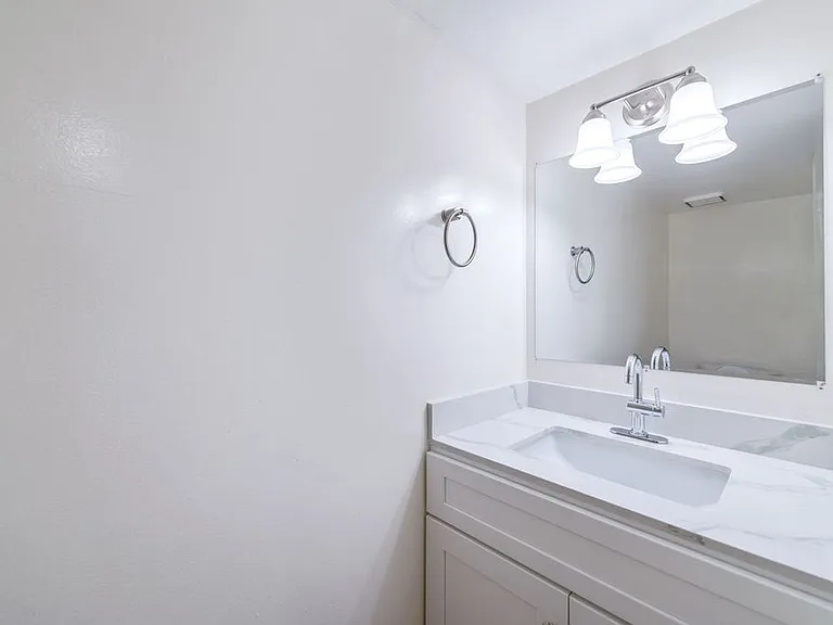 506 N Mar Vista Ave #5 — Photo 9