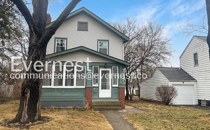2730 Elliott Ave photo 1