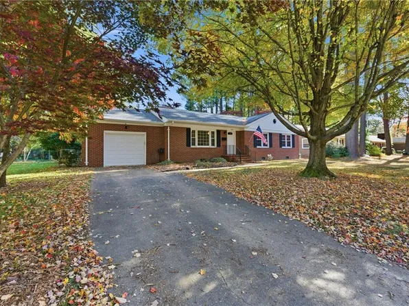 312 Corbin Dr, Newport News, VA 23606