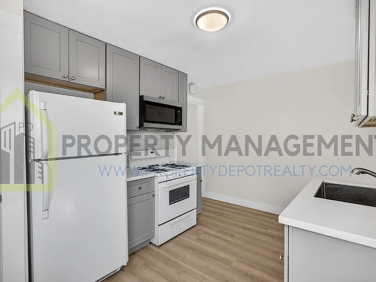2519 Freeport Blvd #4 — Photo 5