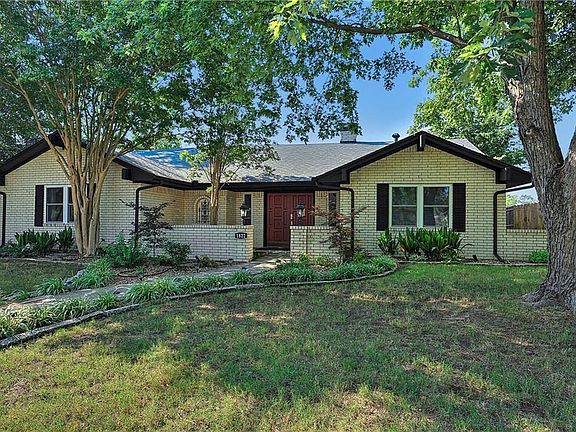 2nd image of 1822 Skyline Dr