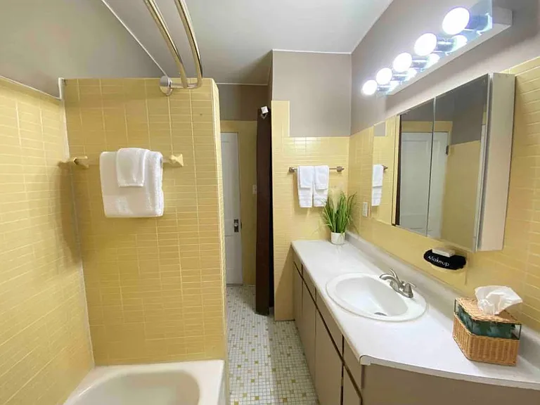2428 Casmere St #1 — Photo 4