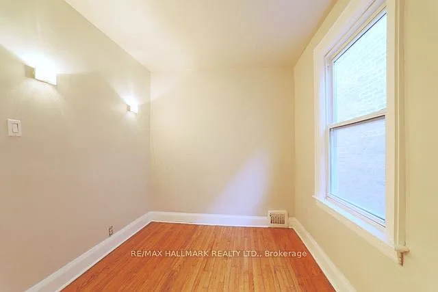 1481 Queen St E #UPPER — Photo 17