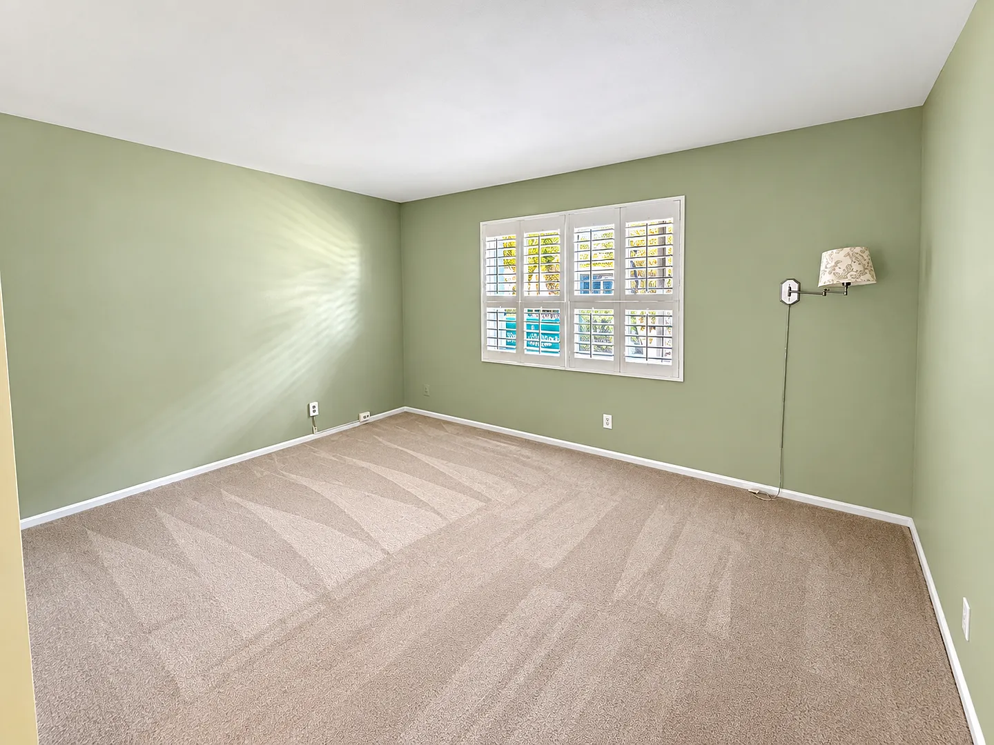 Cozy 1 Bedroom 1 Bath Move In Ready! — Photo 3