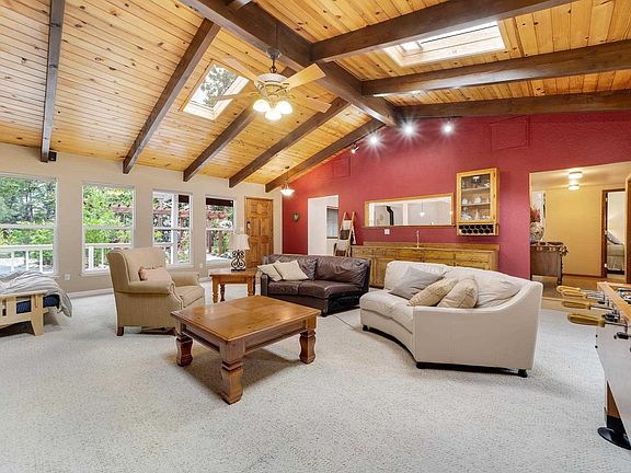 2nd image of 23856 Hilltop Cir