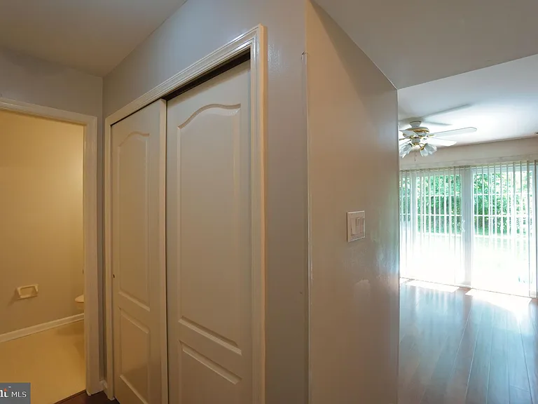 2005 Harvard Dr — Photo 17