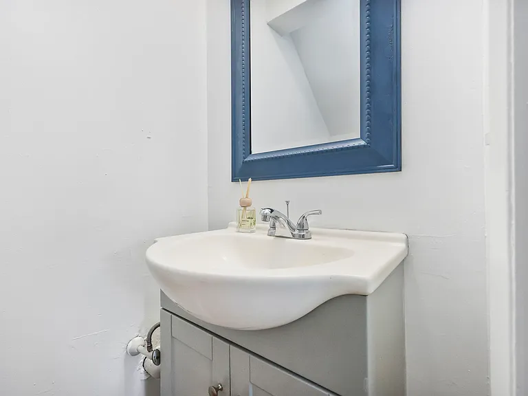 305 Mill Rock Rd — Photo 13