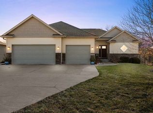 2359 Dempster Dr, Coralville, IA 52241