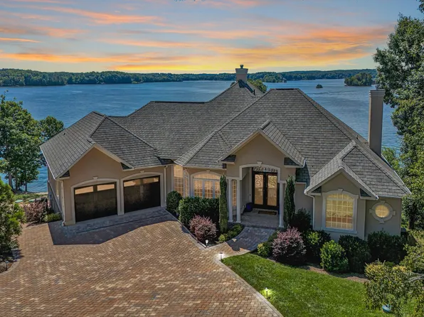 60 Westridge Ln, Union Hall, VA 24176