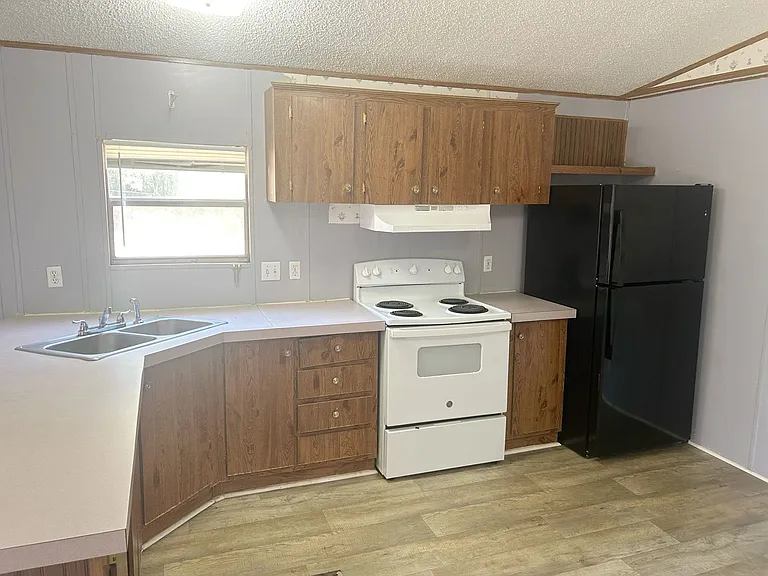 72 Tammy Ln — Photo 3