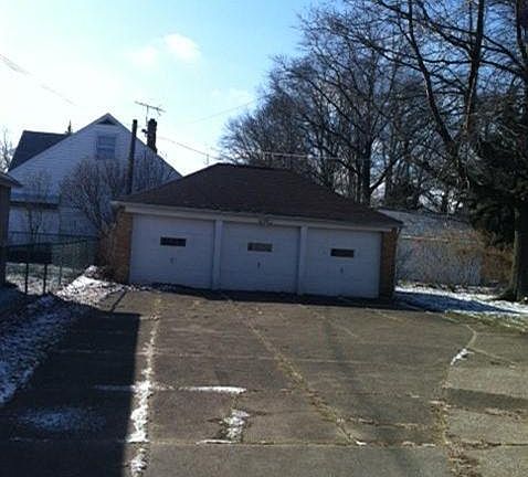 4th image of 25650-25660 Lake Shore Blvd