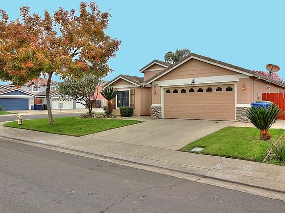 3rd image of 2021 Spring Ln