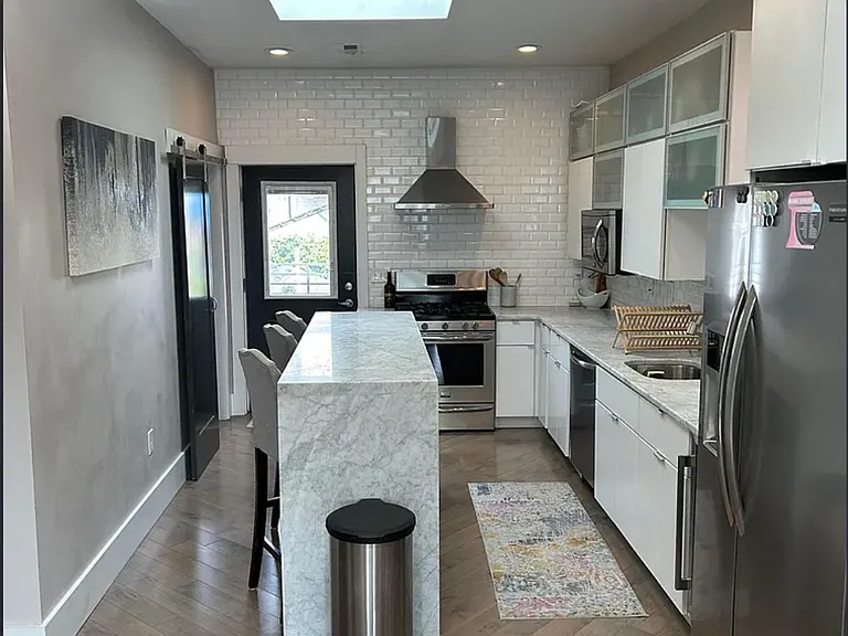 284 Princeton St #2 — Photo 1